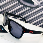 Oakley Holdbrook